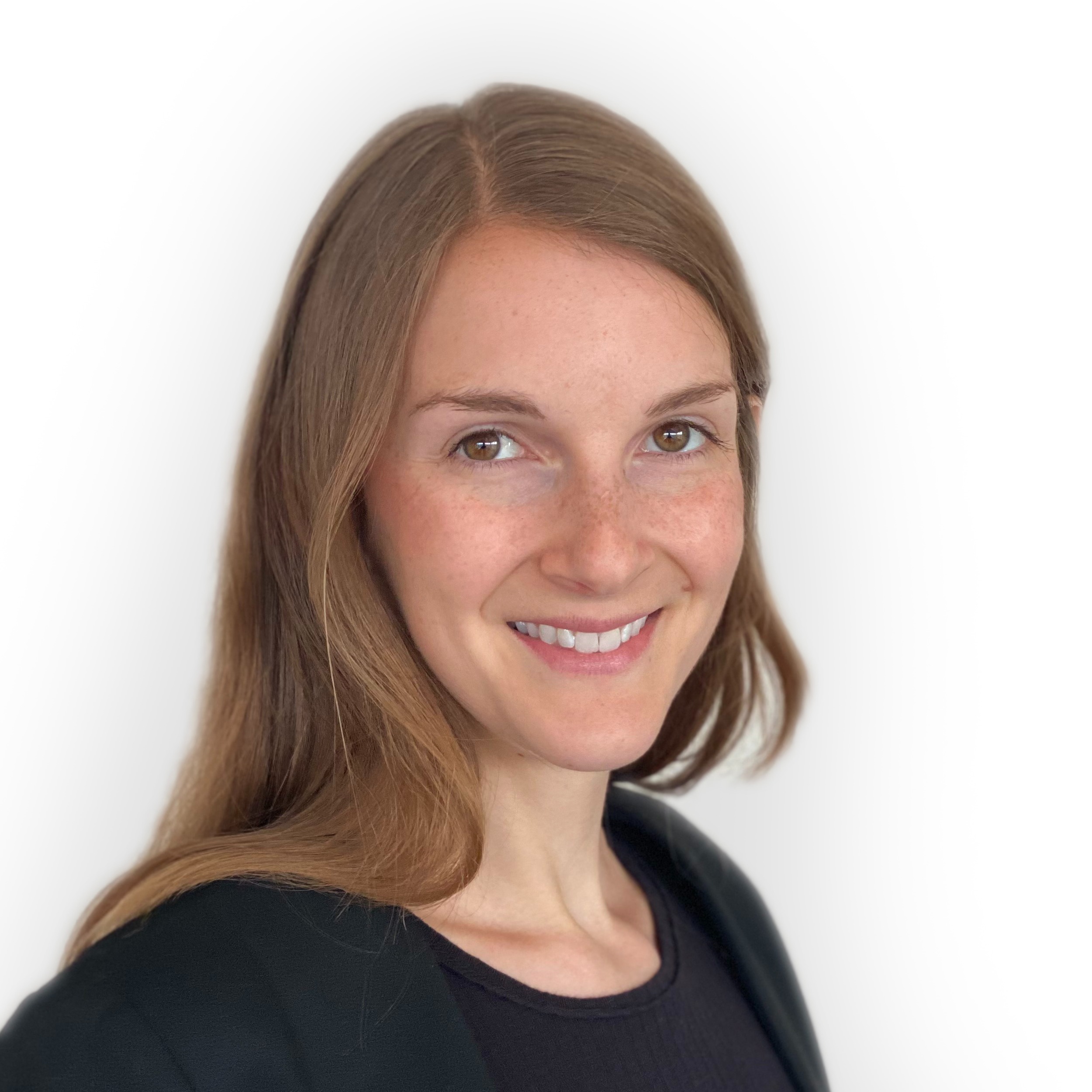 Hanna Bautz Headshot
